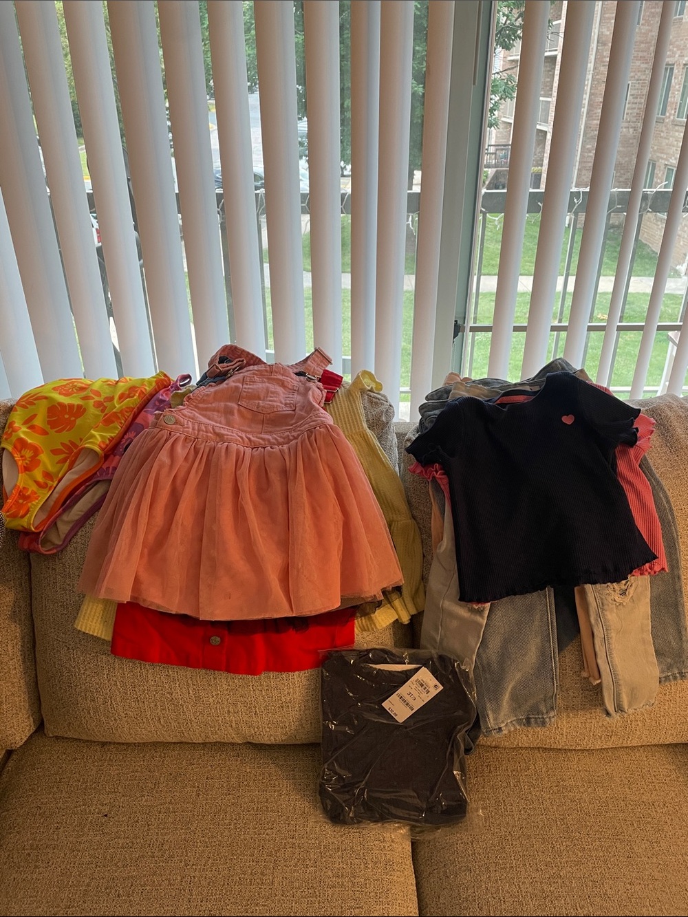 Mixed Girls Dresses & Jean Bundle